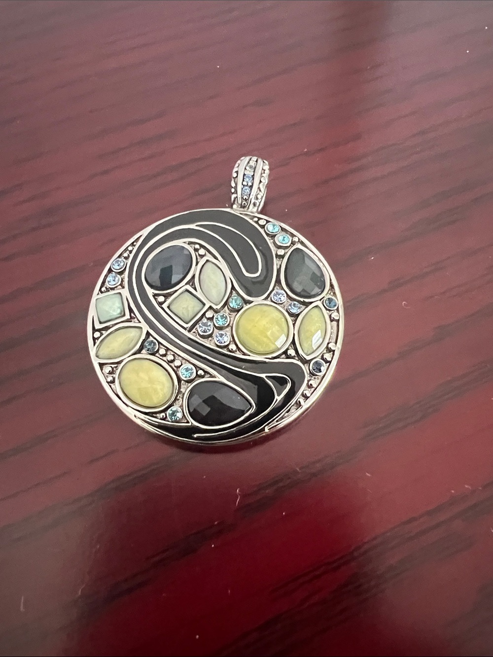 Lia Sophia Round Pendant Slider